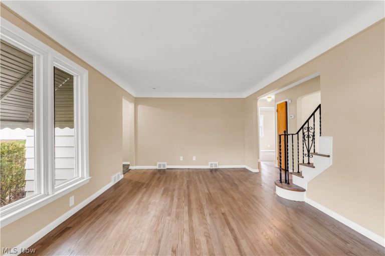 655 240th Street, Euclid, OH - Photo 5