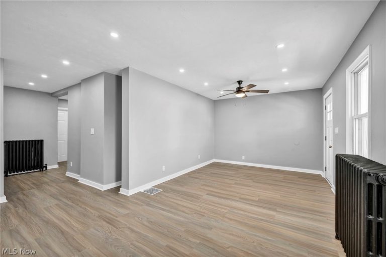 12929 Plover Street, Lakewood, OH - Photo 6