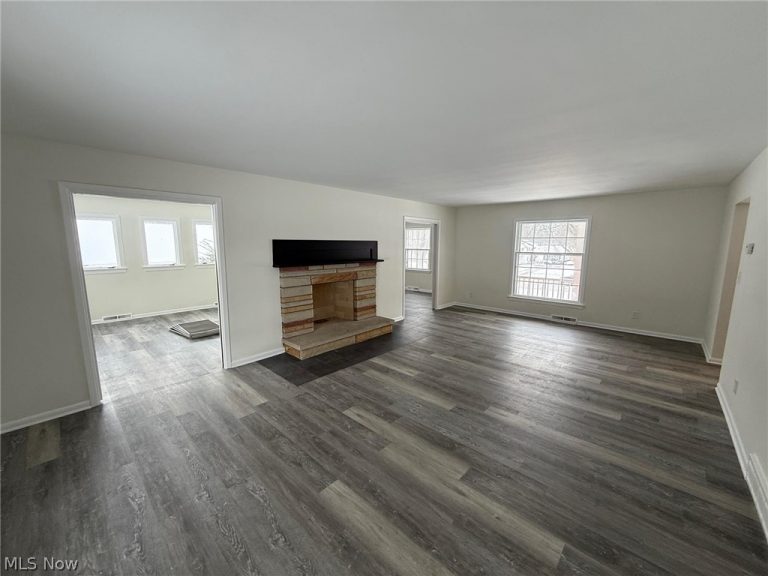 22350 Woodland Road, Shaker Heights, OH - Photo 6
