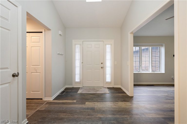 4856 Tree Line Circle, North Canton, OH - Photo 4