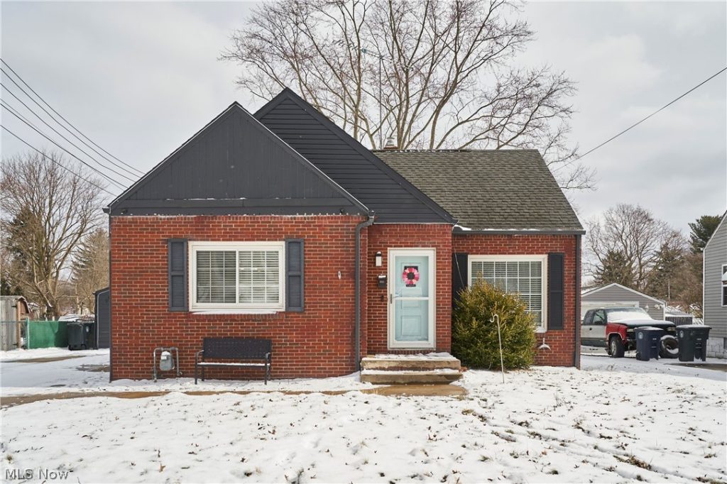 601 Cora Avenue, Akron, OH