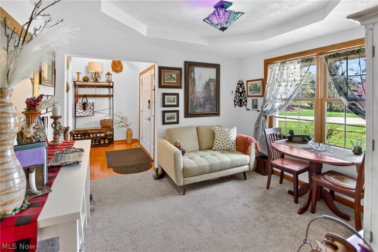 269 Chart Road, Cuyahoga Falls, OH - Photo 2