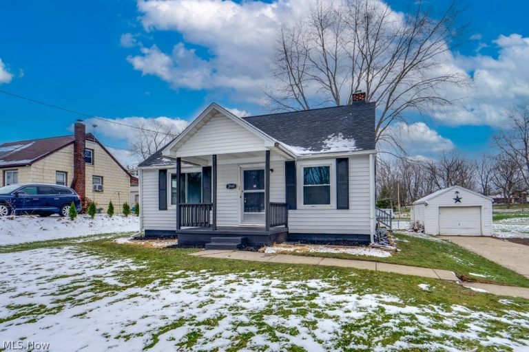 3949 Beck Avenue, Louisville, OH - Photo 2