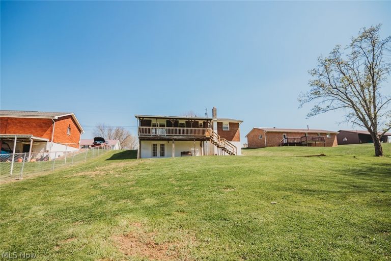 19 Osborne Street, Washington, WV - Photo 8