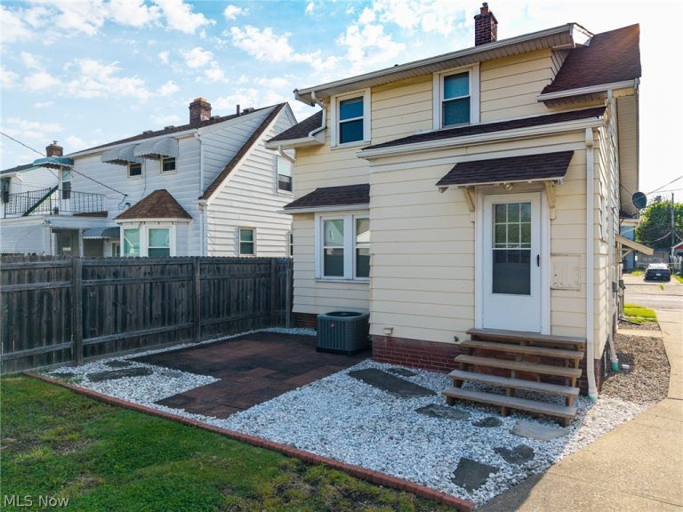 4076 49 Street, Cleveland, OH - Photo 4