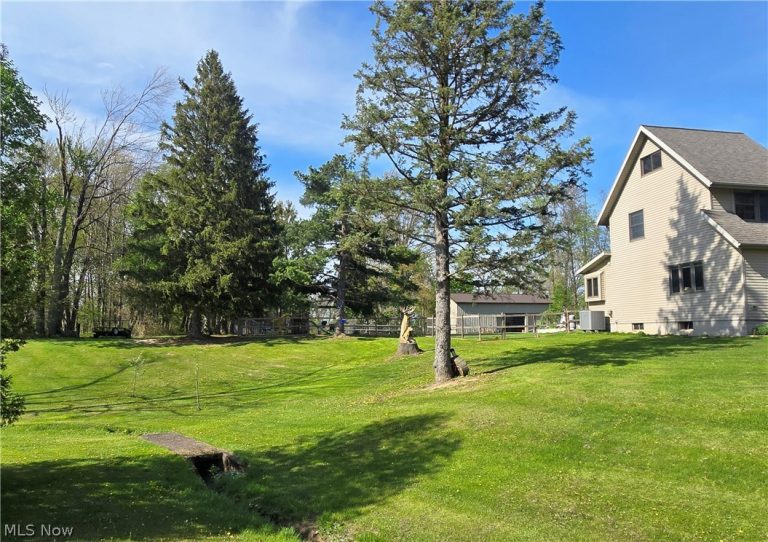 8113 Darrow Road, Huron, OH - Photo 4