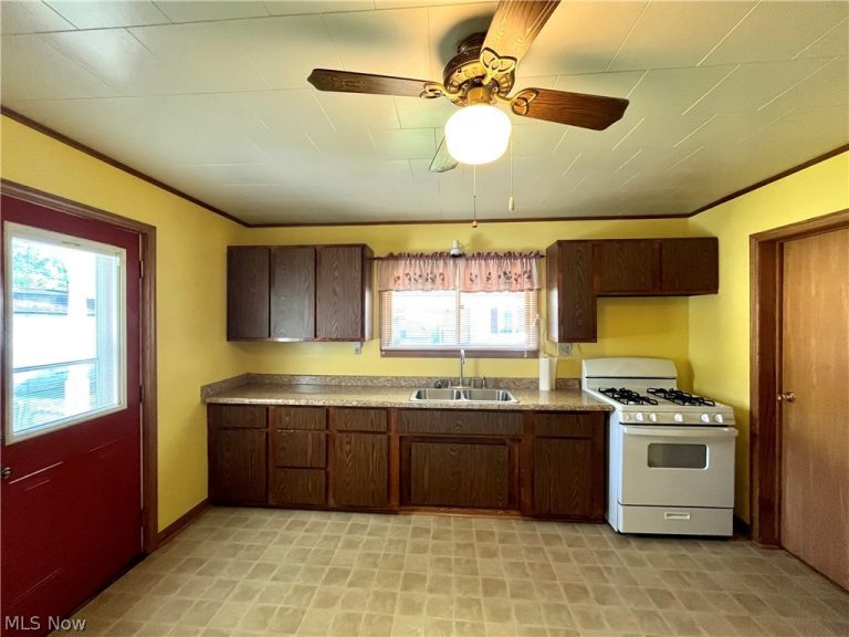55500 National Road, Bridgeport, OH - Photo 6