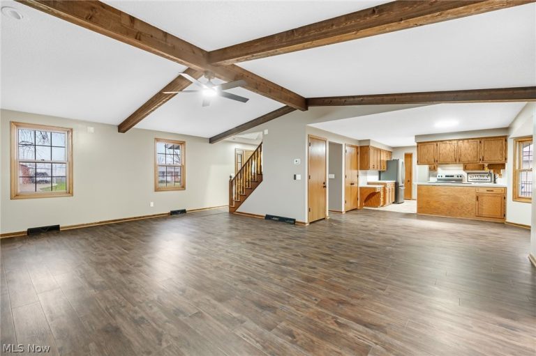 3845 Oakridge Drive, Louisville, OH - Photo 4