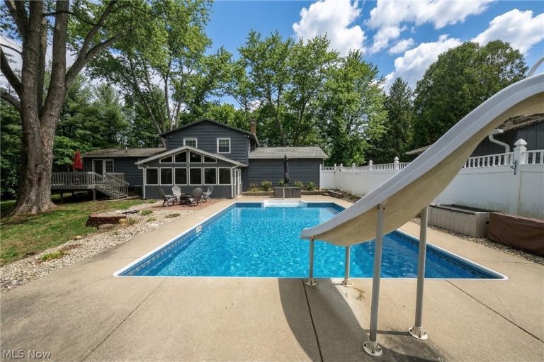 1420 Trails End Drive, New Franklin, OH - Photo 6