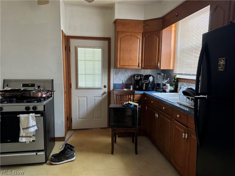 3926 22nd Street, Cleveland, OH - Photo 6