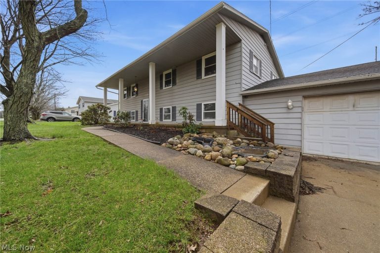 3770 Dotwood Street, North Canton, OH - Photo 4