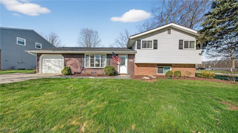 7044 Pitts Boulevard, North Ridgeville, OH, 44039