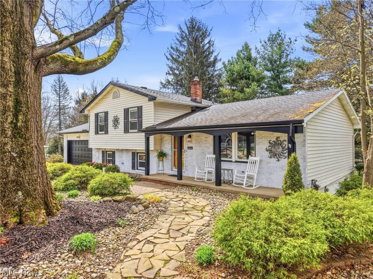 276 High Point Circle, Tallmadge, OH - Photo 3