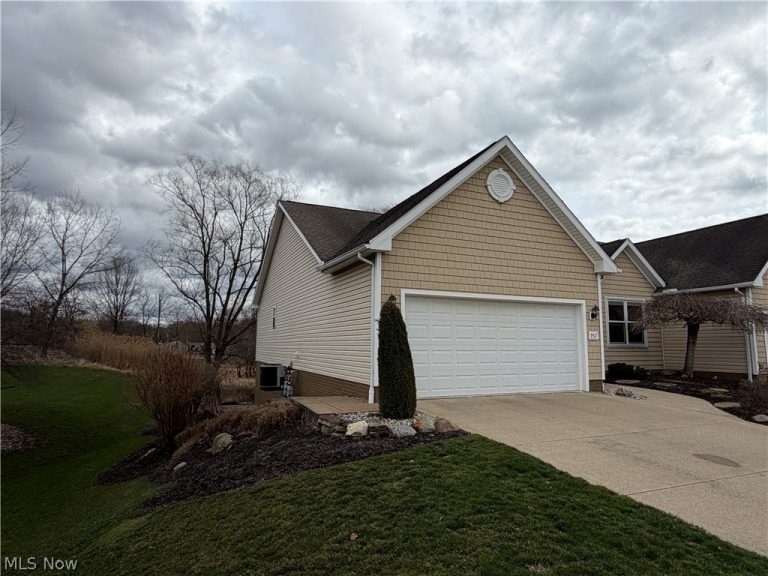 957 Edgewater Circle, Kent, OH - Photo 3