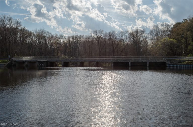 73 Cherry Drive, North Canton, OH - Photo 8