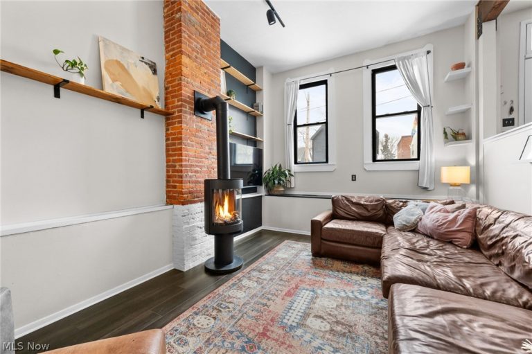 3064 Mabel Court #5, Cleveland, OH - Photo 3