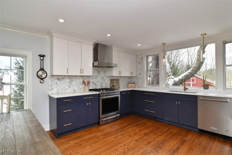 324 South Street, Chardon, OH - Photo 4