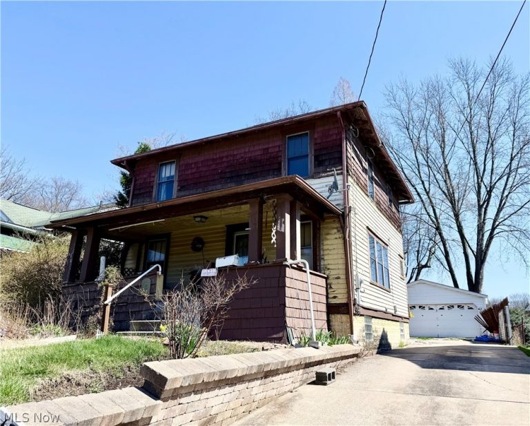 677 Eastland Avenue, Akron, OH - Photo 2