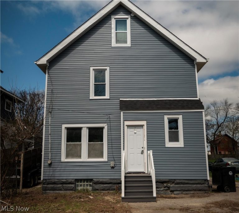 12010 Castlewood Avenue, Cleveland, OH - Photo 8