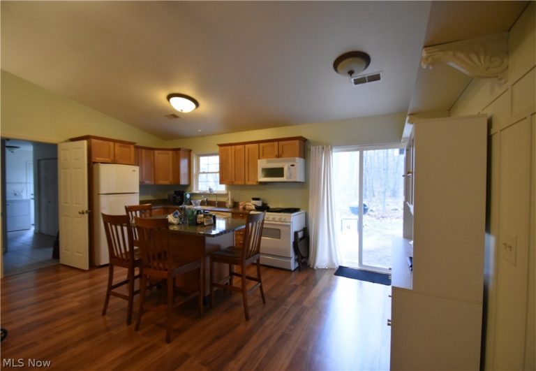 8230 Stadler Avenue, Boardman, OH - Photo 8