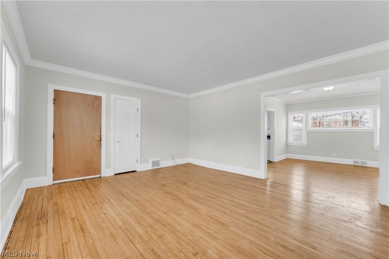 3318 Milverton Road #1/DN, Shaker Heights, OH - Photo 6
