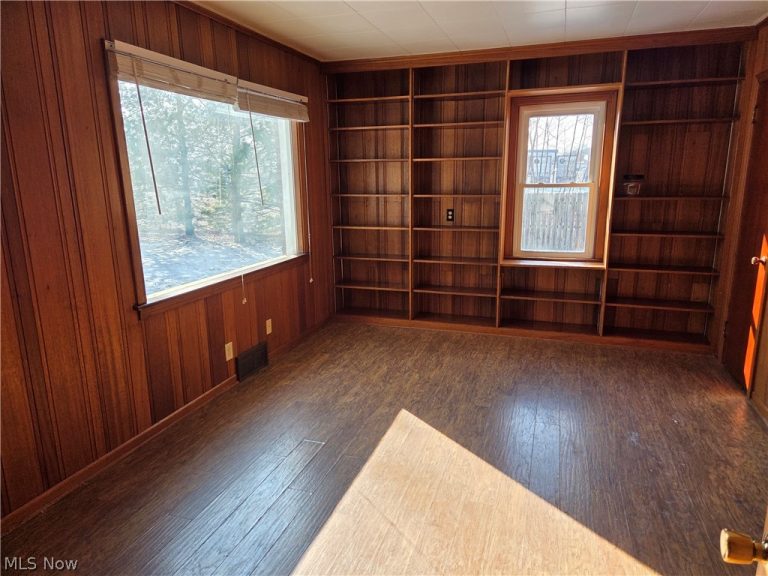 3976 Faircrest Street, Canton, OH - Photo 2