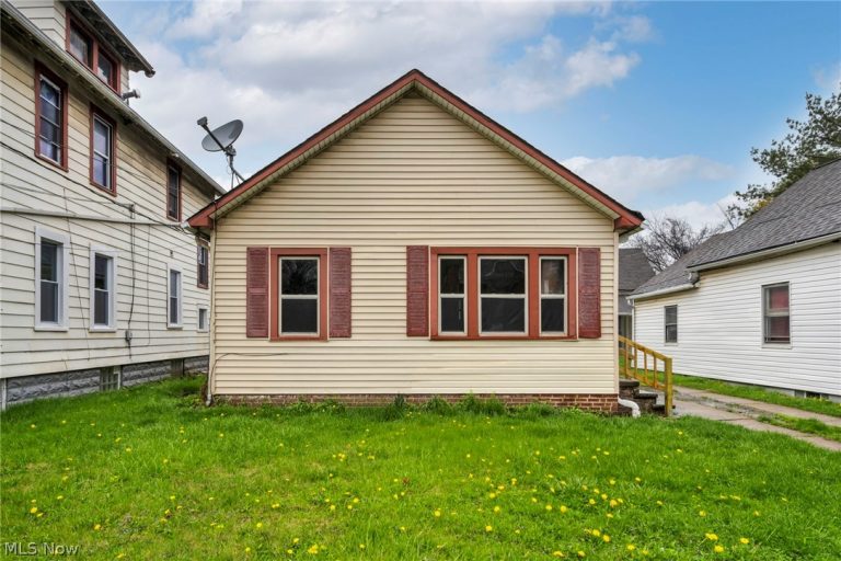 6610 Clark Avenue, Cleveland, OH - Photo 3