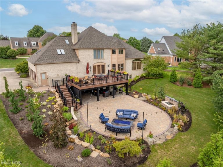 6205 Bertram Avenue, Canton, OH - Photo 4