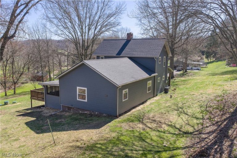 3689 Reichman Drive, Dover, OH - Photo 6