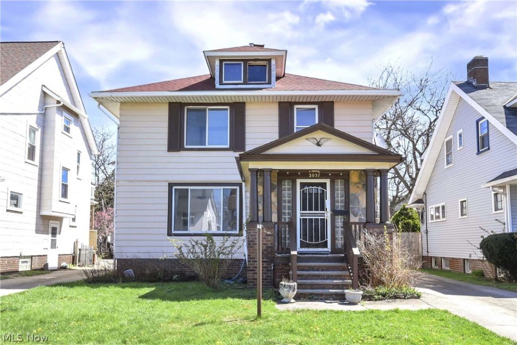 2037 Bunts Road, Lakewood, OH