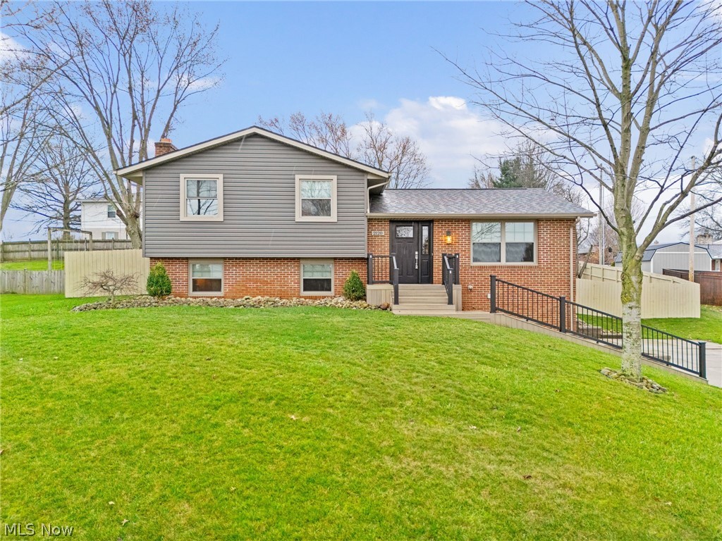 2120 Edmar Street, Louisville, OH