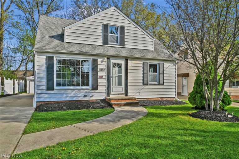612 North Street, Brooklyn Heights, OH, 44131