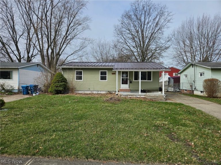 1506 Nevada Avenue, Lorain, OH - Photo 2