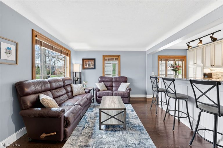 24024 Oakland Road, Bay Village, OH - Photo 5