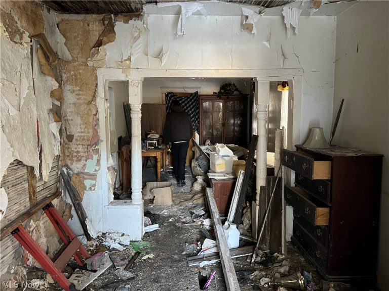 5996 Engel Avenue, Cleveland, OH - Photo 5