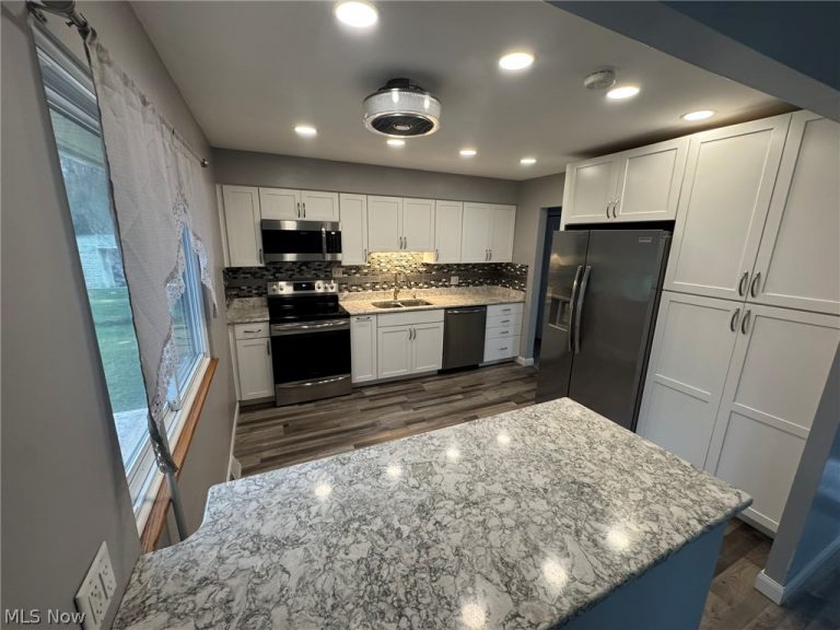 165 Dorland Avenue, Berea, OH - Photo 5