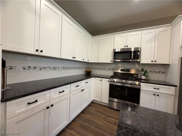 4858 Ashmont Avenue, Canton, OH - Photo 6