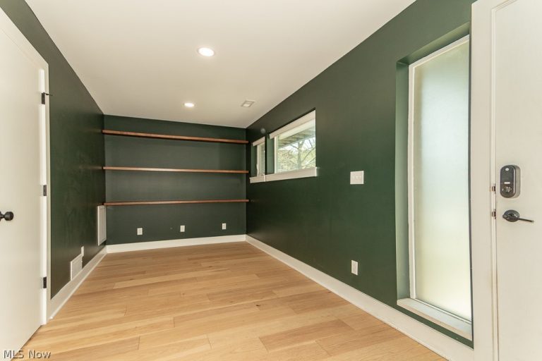 1255 75th Street, Cleveland, OH - Photo 5