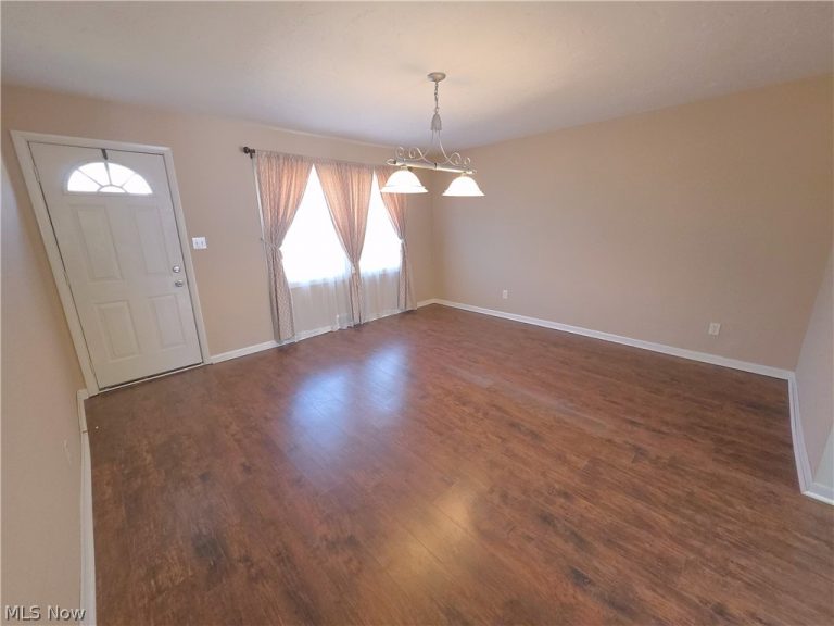 80 May Avenue, Northfield Village, OH - Photo 2