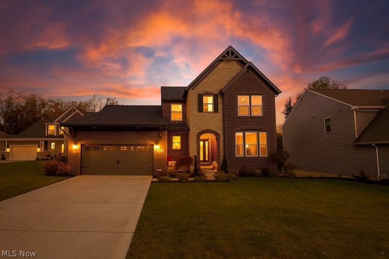 2770 Weeping Pine Drive, Medina, OH - Photo 2
