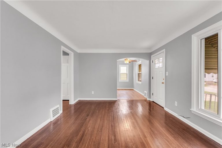 20751 Goller Avenue, Euclid, OH - Photo 4