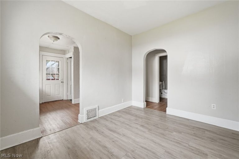 262 Sobul Avenue, Akron, OH - Photo 8