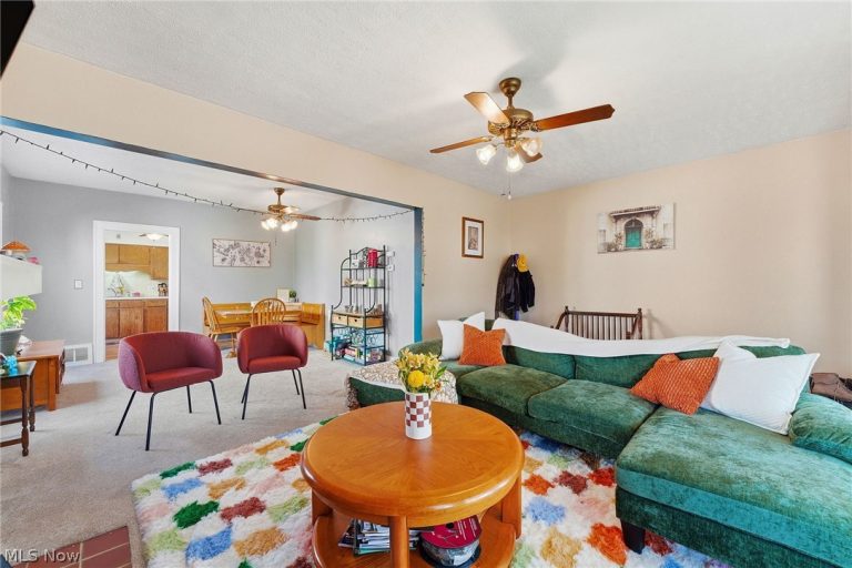 2087 Chesterland Avenue, Lakewood, OH - Photo 5