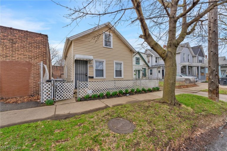 1984 52 Street, Cleveland, OH - Photo 3