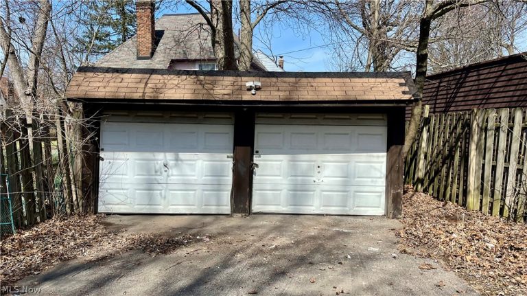 3965 Monticello Boulevard, Cleveland Heights, OH - Photo 4