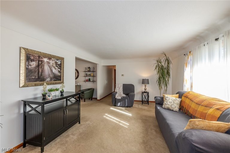 180 Leavitt Road, Amherst, OH - Photo 4