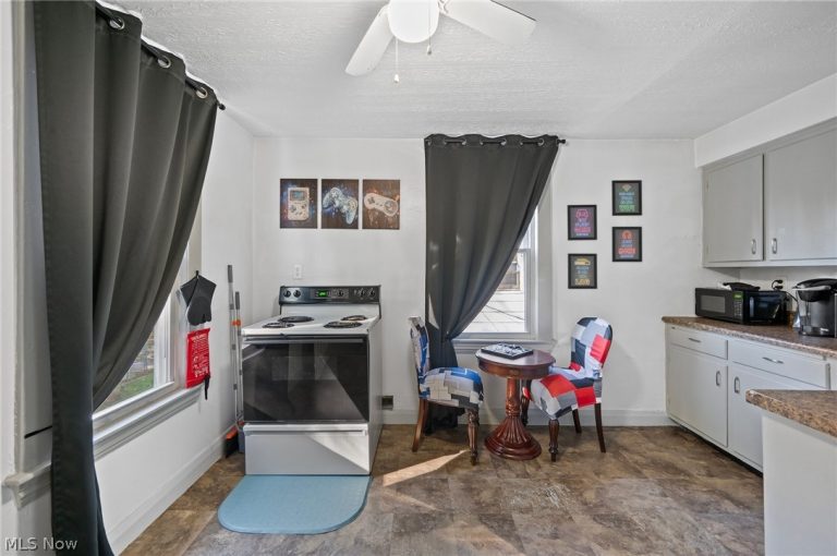 9519 Preston Avenue #UP, Cleveland, OH - Photo 5