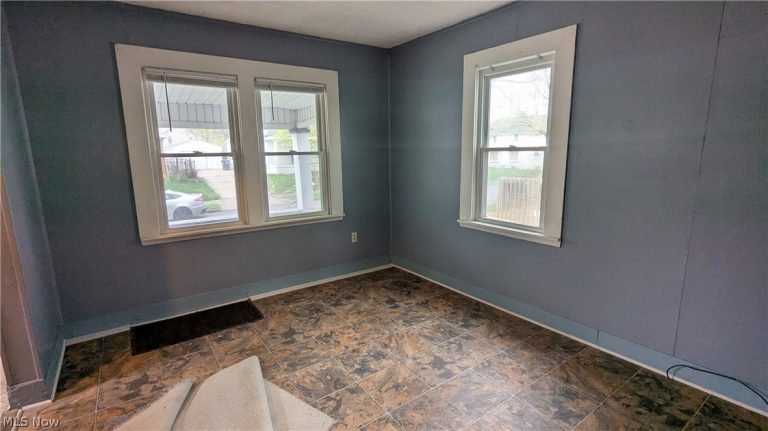 379 Homestead Street, Akron, OH - Photo 8