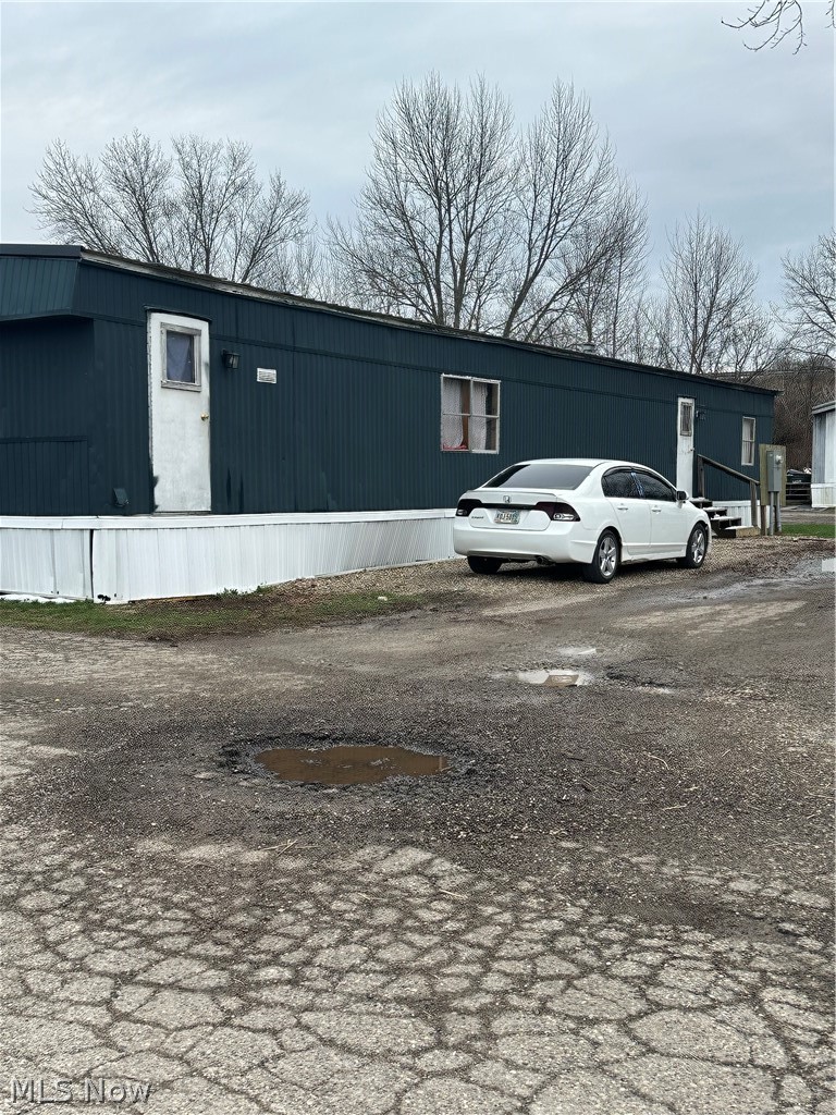 308 Bedford Avenue, Cambridge, OH - Photo 3
