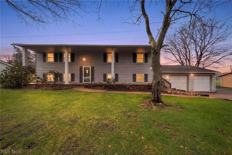 3770 Dotwood Street, North Canton, OH, 44720